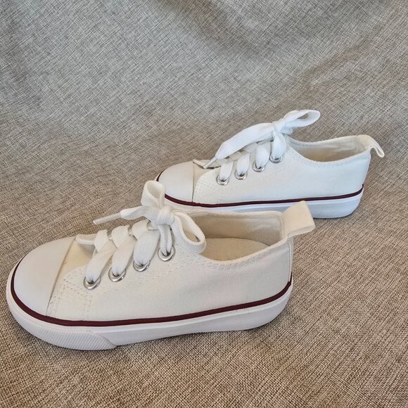 Toddler Unisex White Lace-Up Canvas Sneakers, Size 8 - Picture 3 of 5